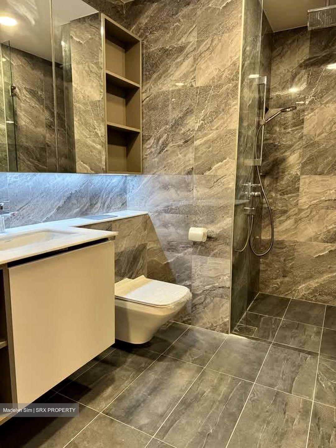 Sengkang Grand Residences (D19), Apartment #559526391